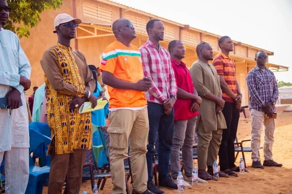 Une action collective de plantation à Niamey